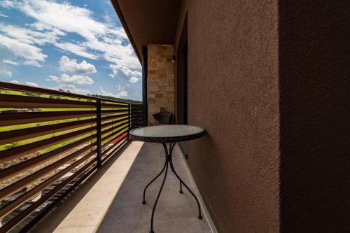 Μπαλκόνι ή βεράντα στο Luxury Kalman Centar Apartman