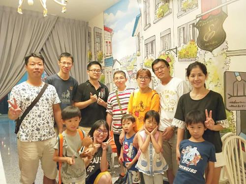 ผู้เข้าพักที่ Elsa House