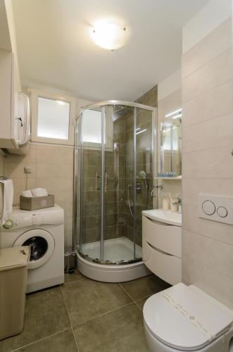 Calm Apartment & Room