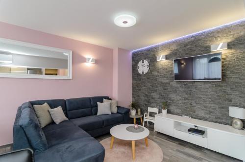 Calm Apartment & Room