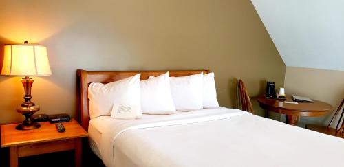 Postel nebo postele na pokoji v ubytování Berlin Heritage Inn