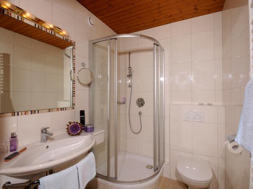 Kúpeľňa v ubytovaní Gästehaus Pirker