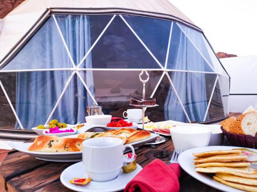 Jídlo v kempu nebo okolí