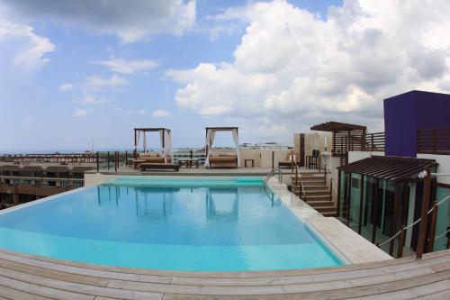 Las Brisas Condo by BVR