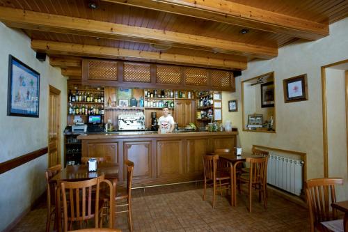 Ο χώρος του lounge ή του μπαρ στο Hostal Casa Rosita