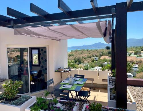 Nespecifikovaný výhled na hory nebo výhled na hory při pohledu z apartmánu