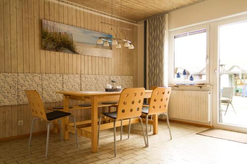 Gambar di galeri bagi Apartment Muggensturm am Badesee di Muggensturm