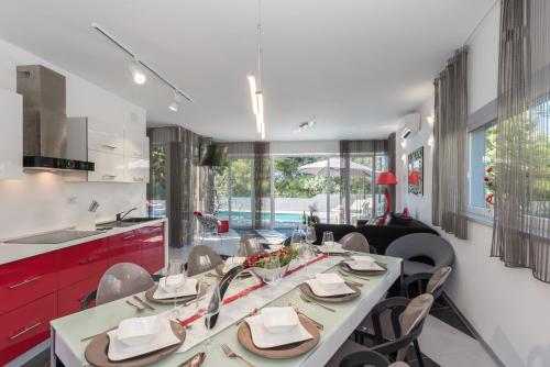 Modern villa Jura with pool near the beach, extra pool heating available