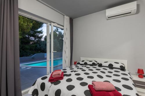 Modern villa Jura with pool near the beach, extra pool heating available