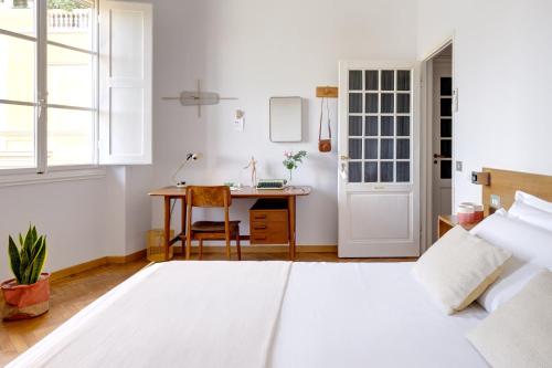 Un pat sau paturi într-o cameră la FuordArno Bed & Breakfast