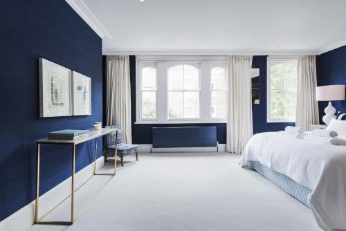 Chic Wandsworth Home with Patio by UndertheDoormat