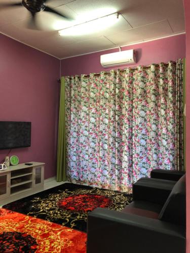 Gallery image of Villa Ungu Homestay in Kubang Kerian