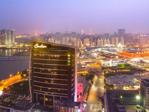 Linna Zhuhai üldine vaade või majutusasutusest Similan Hotel Zhuhai-Gongbei Port pildistatud vaade