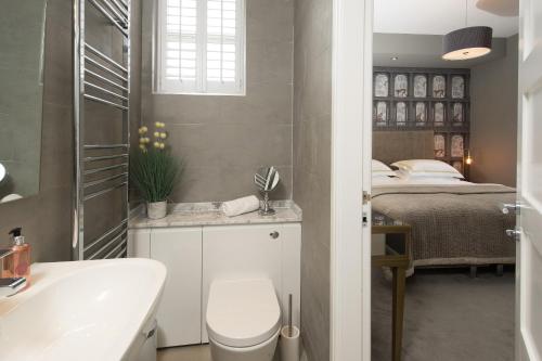 Koupelna v ubytování Belford by Harrogate Serviced Apartments