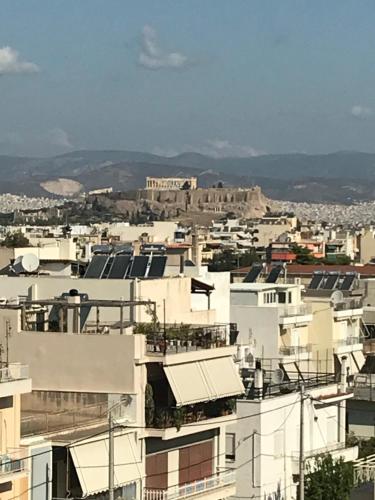 Γενική άποψη της πόλης Αθήνα ή θέα της πόλης από  αυτό το ξενοδοχείο διαμερισμάτων