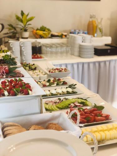 Jídlo v hotelu nebo okolí