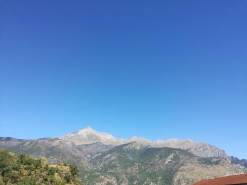 B&Bから撮影された、または一般的な山の景色