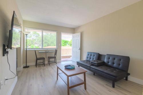Stylish 2BR Apartment in Midtown-Wynwood