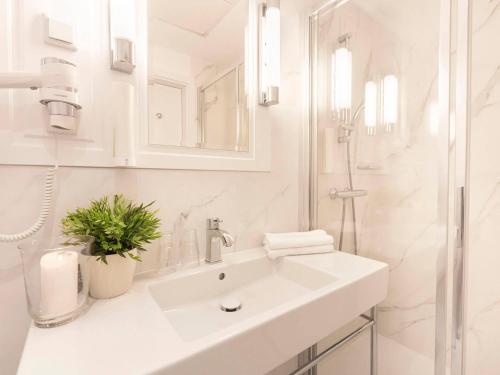 O baie la VacationClub – Baltic Park Fort Apartament E.201