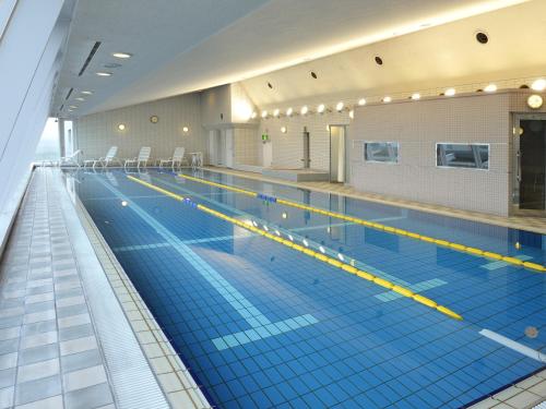 Hotel Granvia Okayama tesisinde veya buraya yakın yüzme havuzu