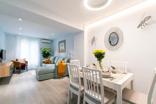 UNIQUE HOMES LAS SETAS LA CAMPANA, Sevilla – Bijgewerkte ...