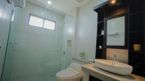 Bilik mandi di Shitala Villa