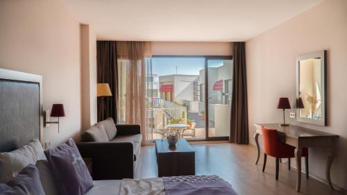 Χώρος καθιστικού στο Ladies Beach Suite Hotel