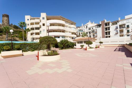 Spacious Beachfront Flat with Sea Views and Private Indoor Parking
