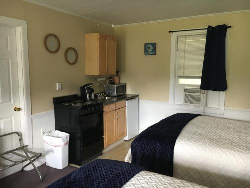 Gallery image of Highland Lake Resort in Bridgton