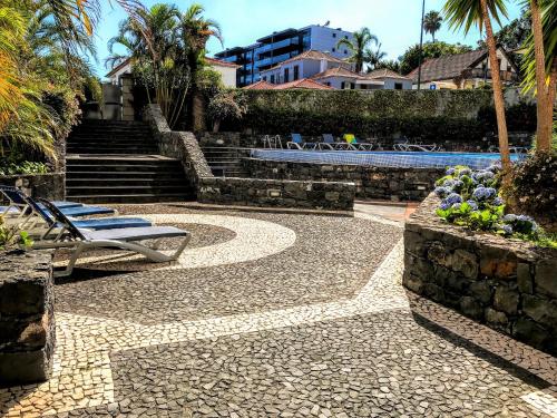 Funchal Apartment, with pool