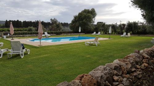 La alberca dentro o cerca de Masseria Case Damma