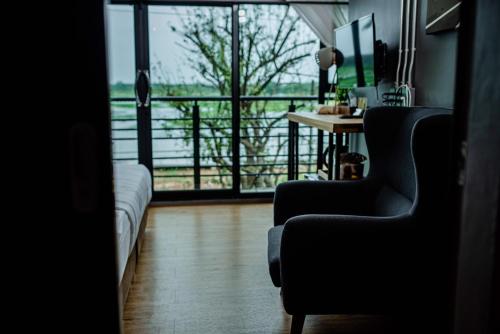 Area soggiorno di Canvas Family Home