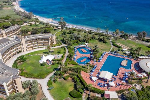 Baia di Conte Resort tesisinin kuş bakışı görünümü