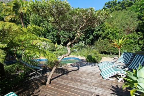 Hout Bay Hideawayにある庭