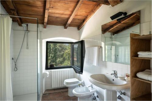 A bathroom at Agriturismo Le Chiusure