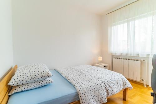 Big 4 bedroom apartment with private parking