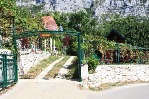 Fotografie z fotogalerie ubytování Holiday Village Ostrog v destinaci Nikšič