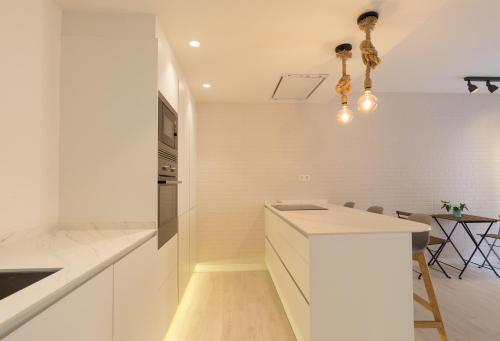 Fotografia z galérie ubytovania Gran apartamento en el centro histórico con parking gratuito 4 habitaciones por KEYWISE v destinácii Málaga