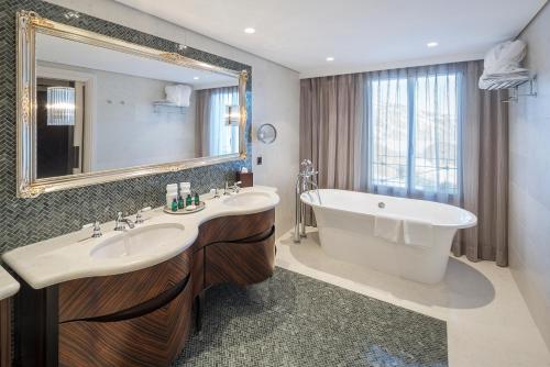 Koupelna v ubytování Hotel Villa Honegg