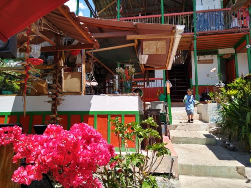 Το κτήριο όπου στεγάζεται  το hostel