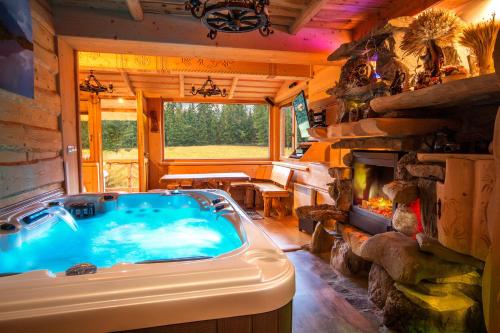 Fotografia z galérie ubytovania Willa Przy Dolinie Kościeliskiej - Prywatne Jacuzzi & Sauna v destinácii Kościelisko