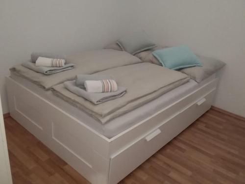Кровать или кровати в номере Apartment Alser