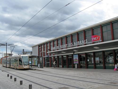 Φωτογραφία από το άλμπουμ του Orleans - Fleury Les Aubrais - gare SNCF σε Fleury-les-Aubrais