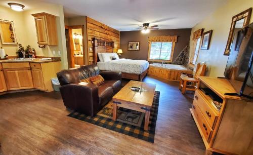 Gallery image of The Inn on Fall River & Fall River Cabins in Estes Park