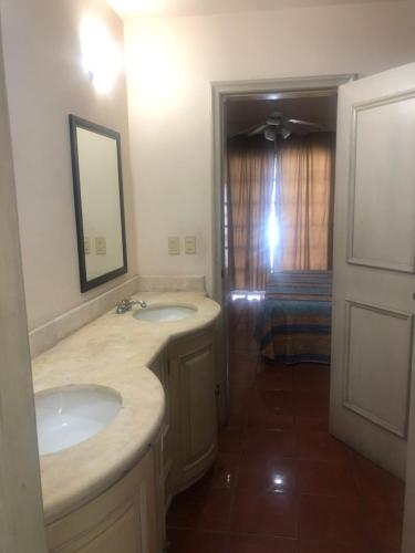 Un baño de Hotel Playa María