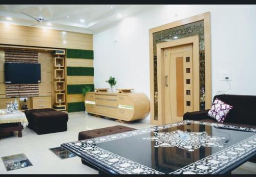 Gallery image of Taj Square A luxurious family homestay in Agra