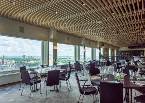 Ein Restaurant oder anderes Speiselokal in der Unterkunft Radisson Blu Scandinavia Hotel, Copenhagen 