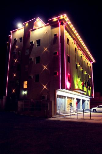 Bangunan di mana terletaknya aparthotel ini
