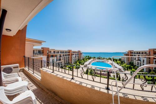 Swimmingpoolen hos eller tæt på Prestige Sands Resort