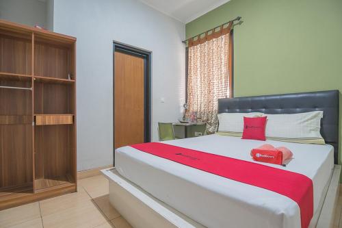 RedDoorz Syariah near Krida Nusantara